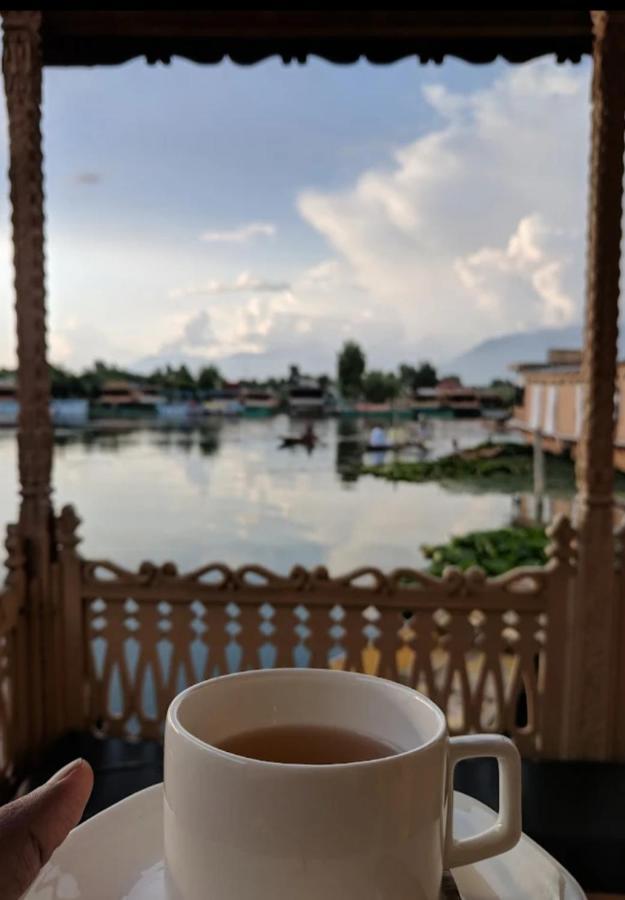 Lala Rukh Group Of Houseboats Srīnagar Exterior foto
