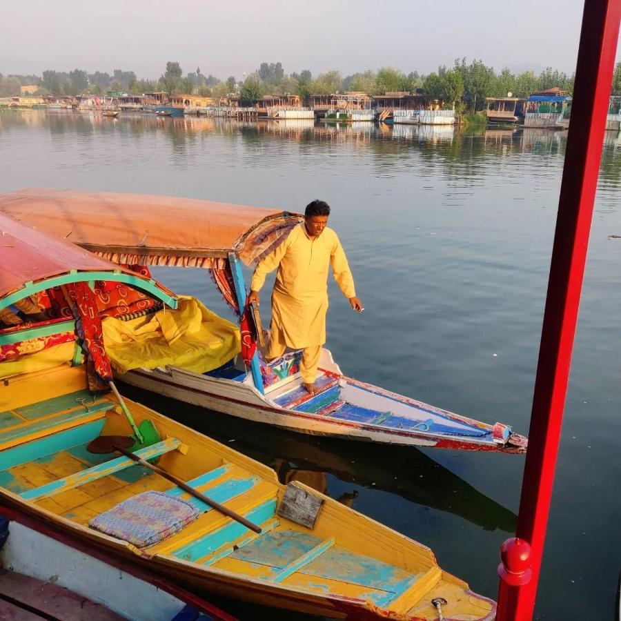 Lala Rukh Group Of Houseboats Srīnagar Exterior foto