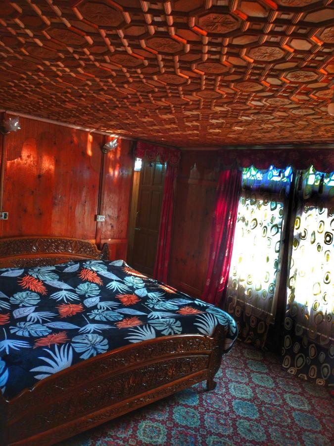 Lala Rukh Group Of Houseboats Srīnagar Exterior foto