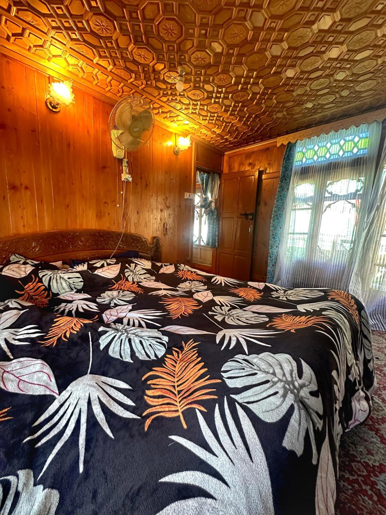 Lala Rukh Group Of Houseboats Srīnagar Exterior foto
